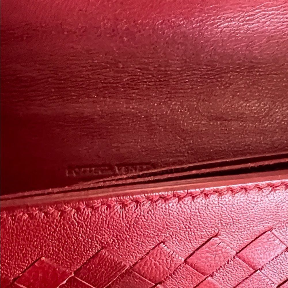 Bottega Veneta Red Woven Wallet - Picture 8 of 11